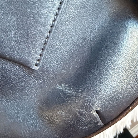 Vintage Navy Blue Dooney & Bourke Florentine Leather Teardrop Bag - Picture 4 of 10